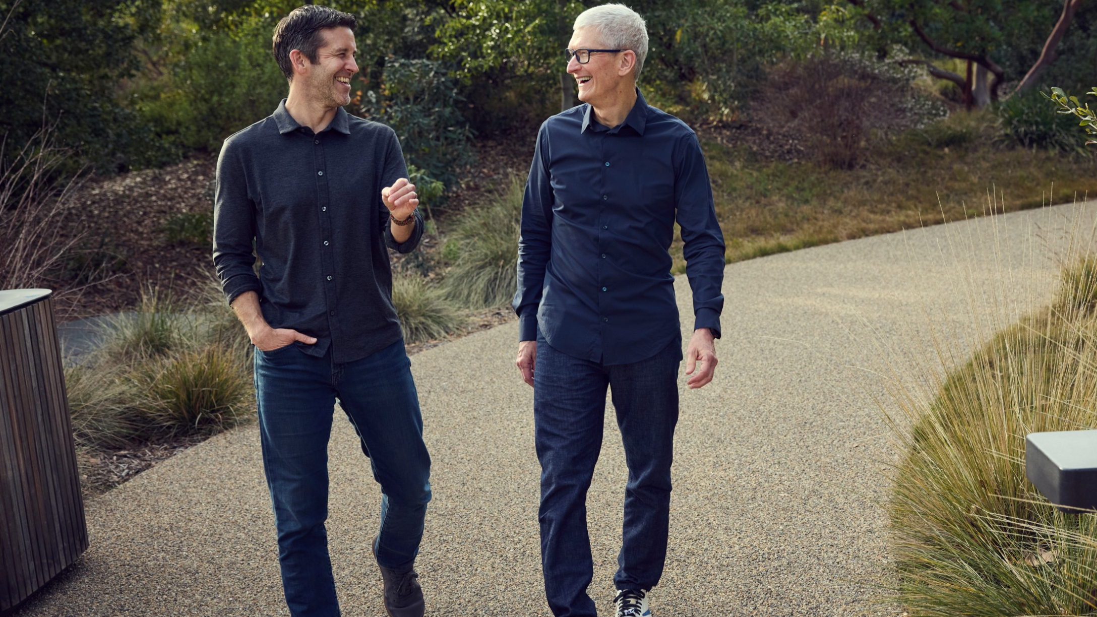 Tim Cook to Step Down as Apple CEO